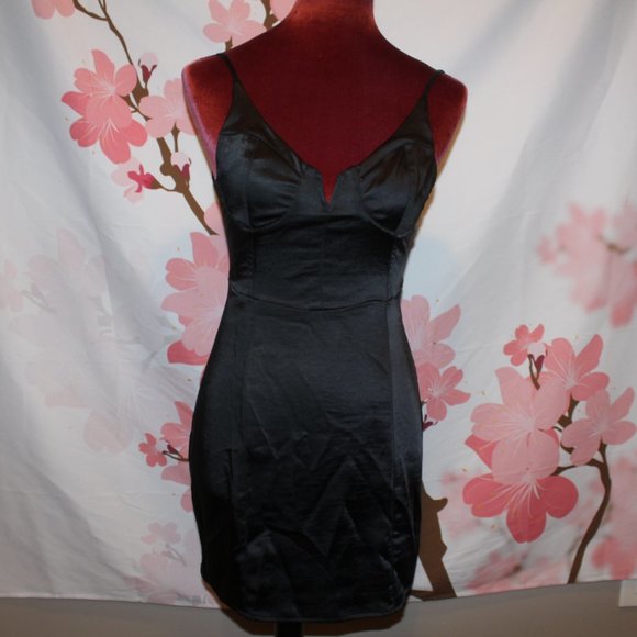 PacSun black mini satin dress w/ underwire - Picture 5 of 7